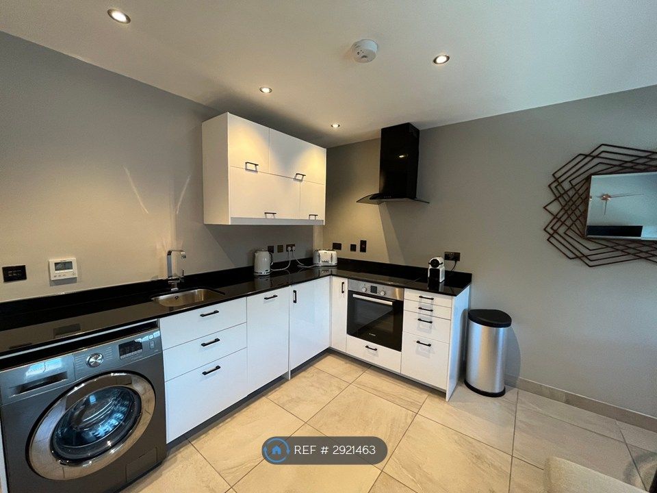 Property photo 1 of 3