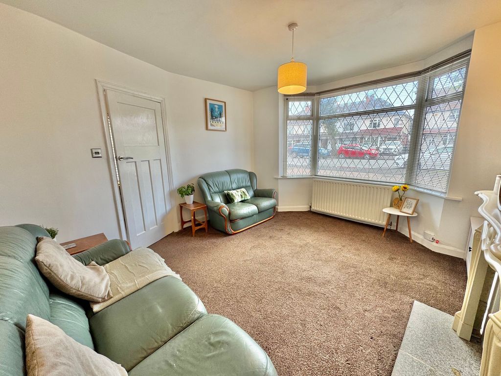 Property photo 3 of 25