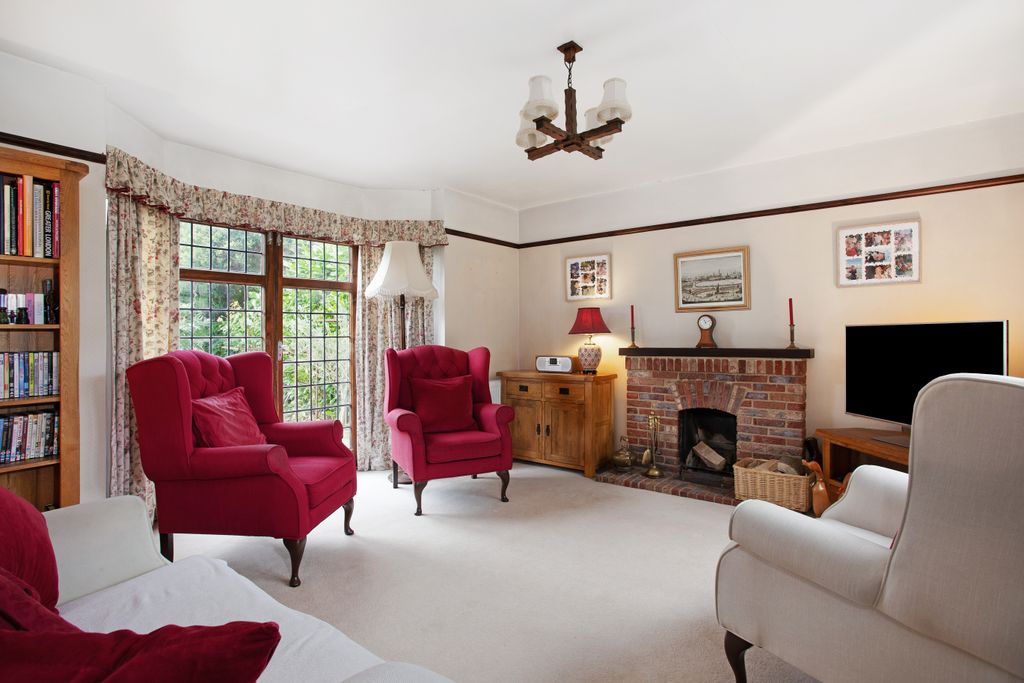 Property photo 2 of 13