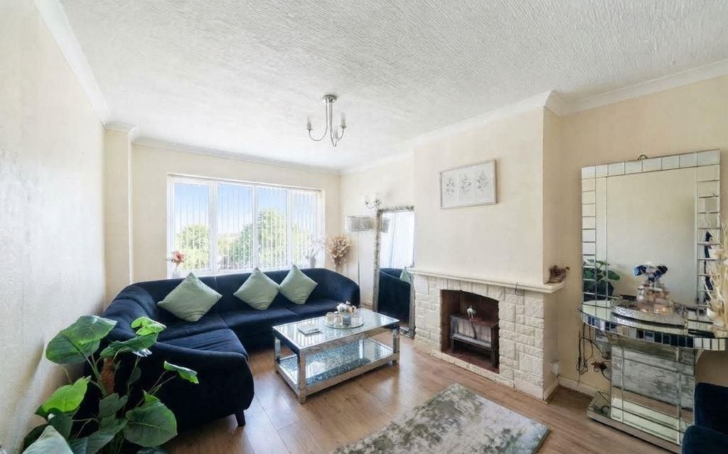 Property photo 2 of 16 5.Jpg