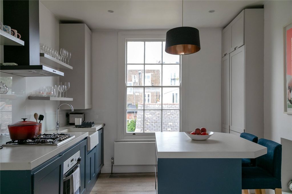 Property photo 2 of 21 Picture No. 10