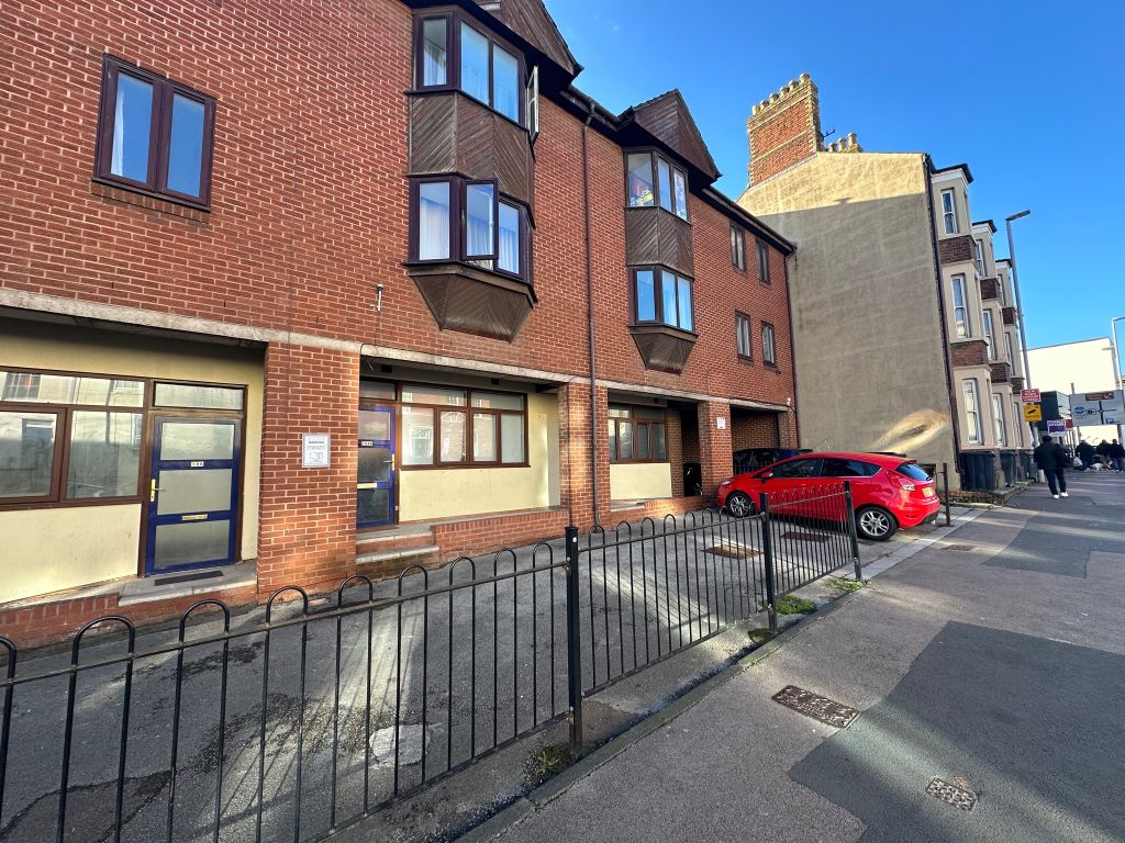 Property photo 1 of 6