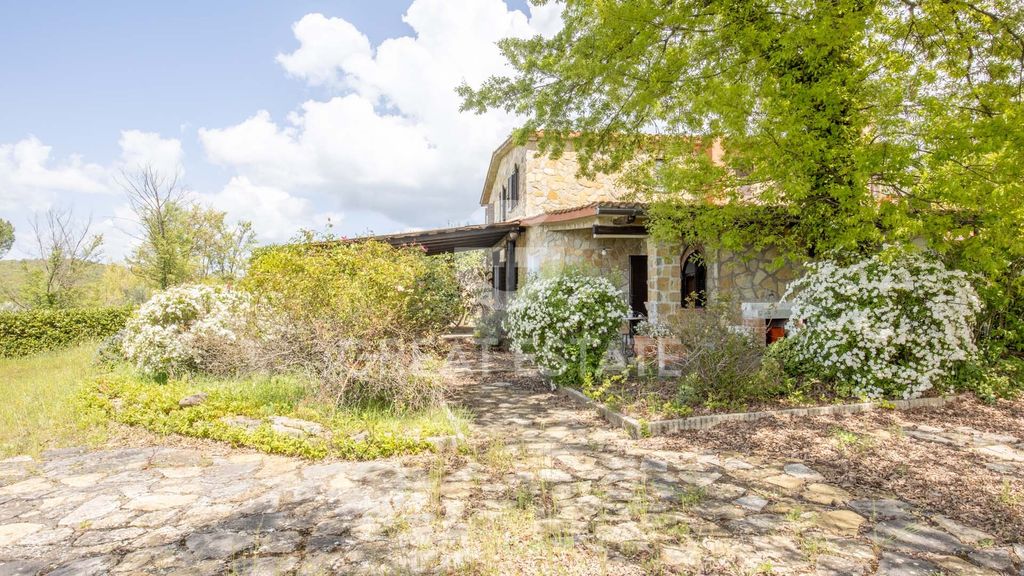 Property photo 2 of 24