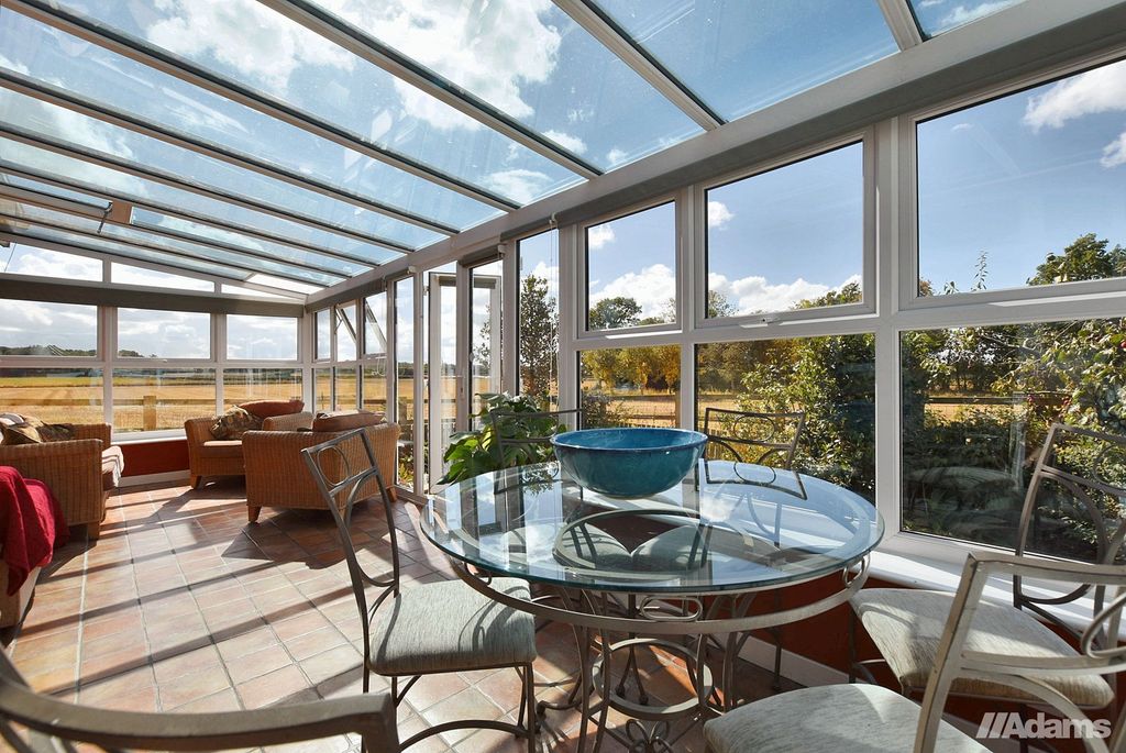 Property photo 3 of 31