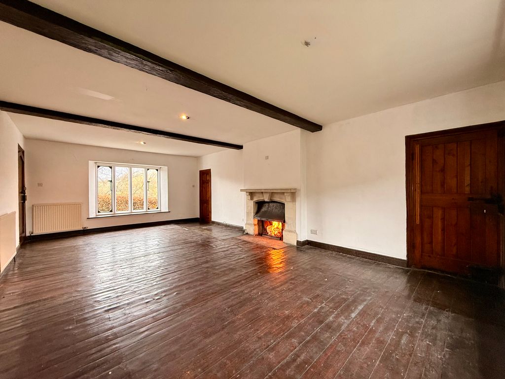 Property photo 2 of 23 Sitting Room