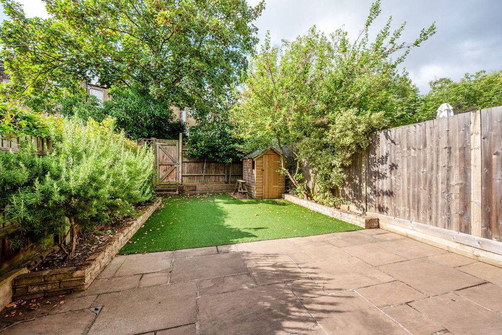Property photo 3 of 16