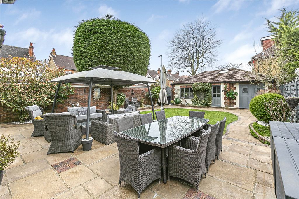 Additional image 24 of 6 bed detached house for salePark Avenue, Enfield EN1