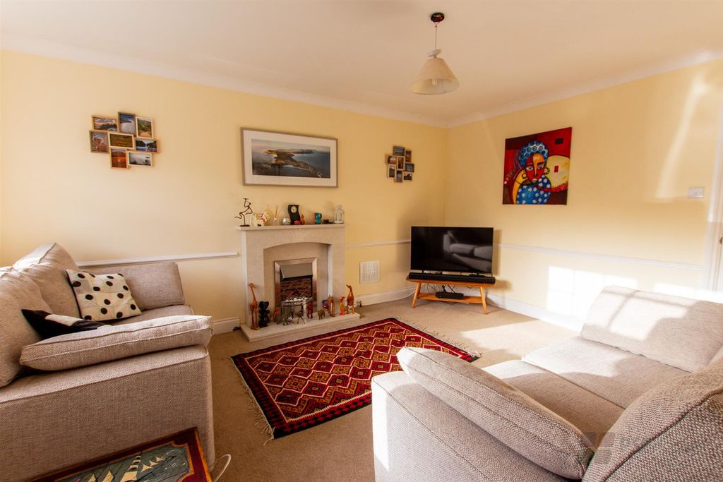 Property photo 3 of 18 Frt2-100.Jpg