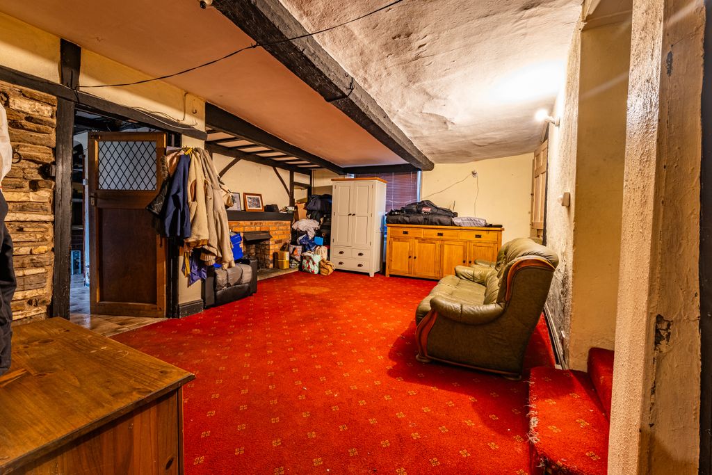 Property photo 3 of 16 Photo 3