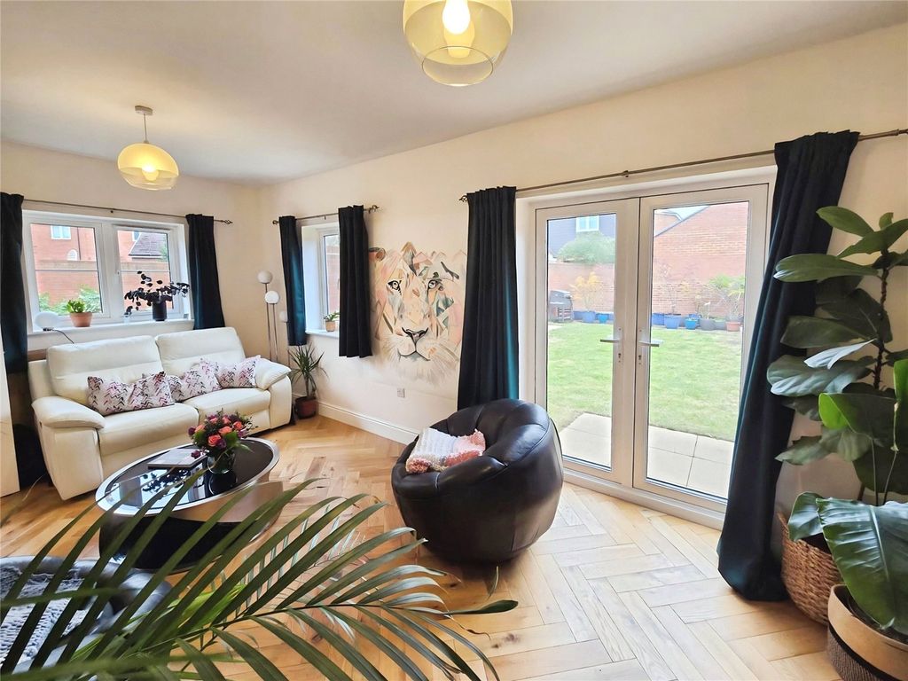 Property photo 3 of 15 Picture No. 01