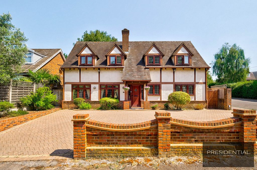 Property photo 1 of 42