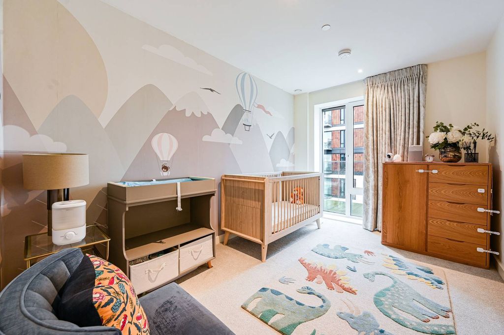 Property photo 2 of 28