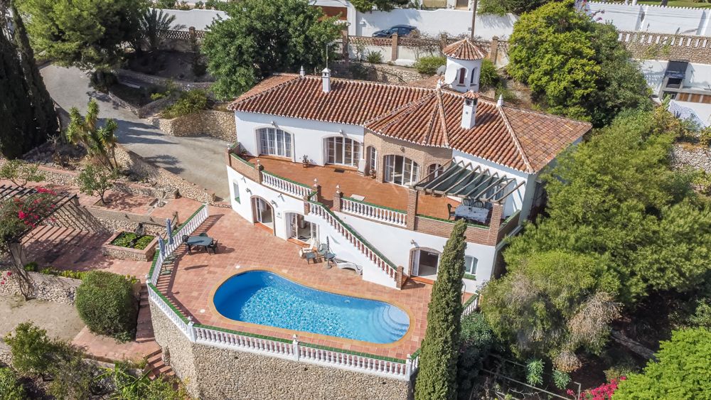 Property photo 1 of 10 Drone