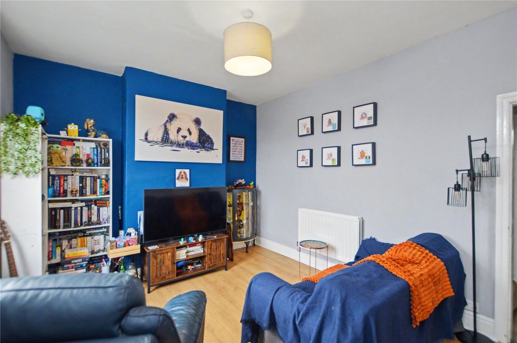 Property photo 2 of 12 Picture No. 03