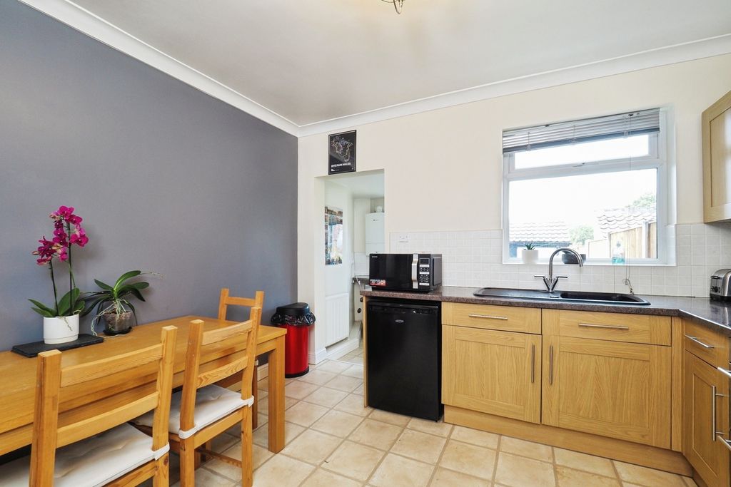 Property photo 3 of 17 Photo