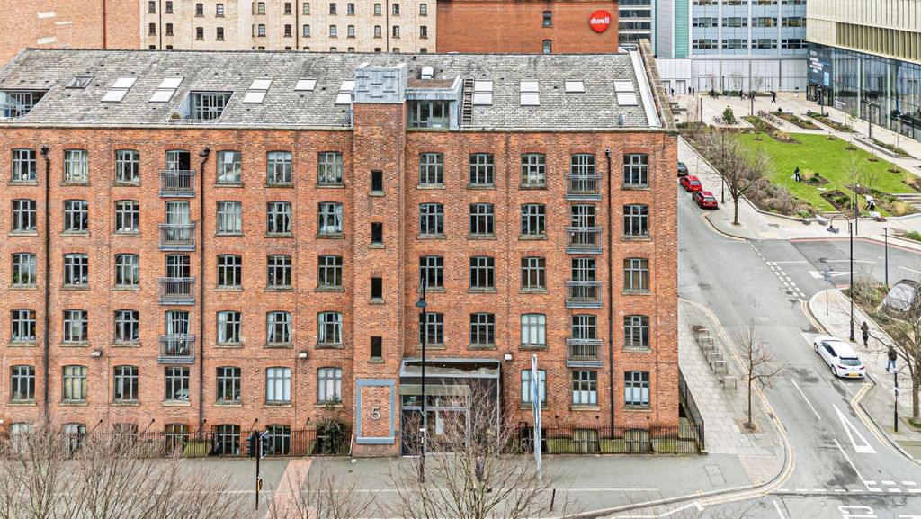 Property photo 1 of 8 Photo