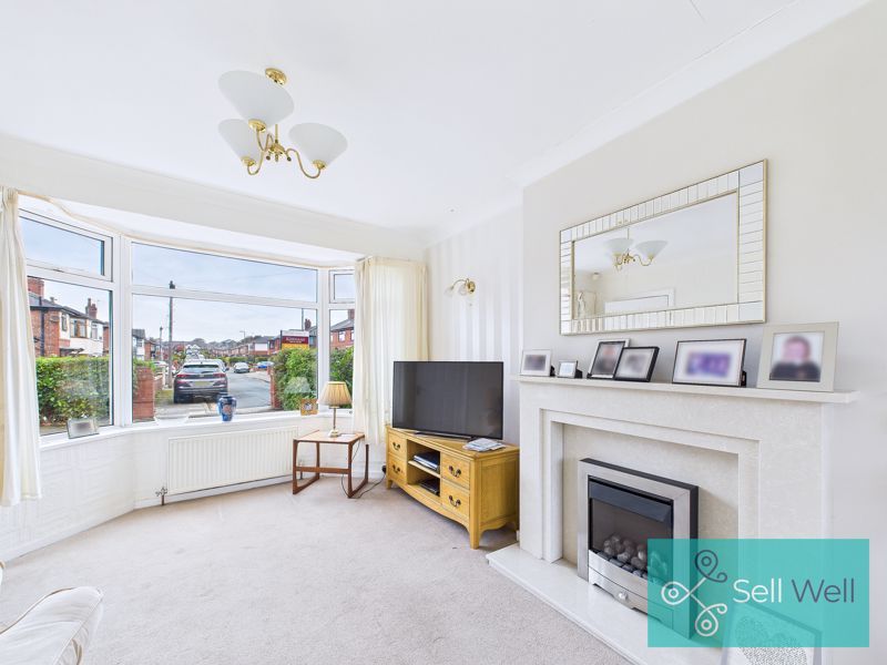 Property photo 3 of 23 Lounge