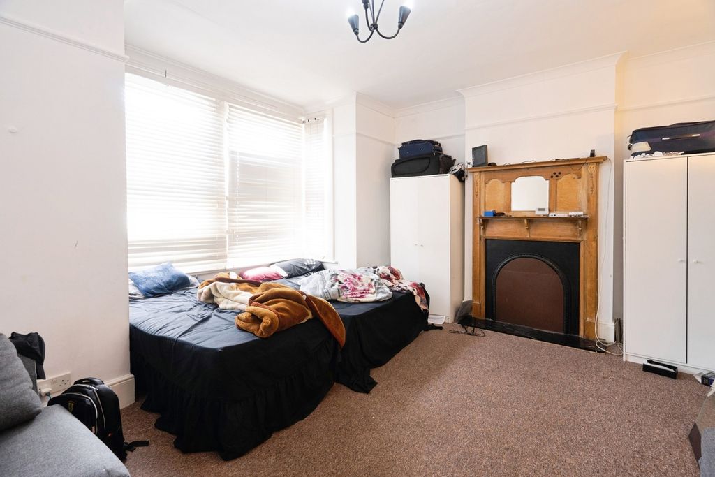 Property photo 2 of 15 Pbox-Img.Jpg