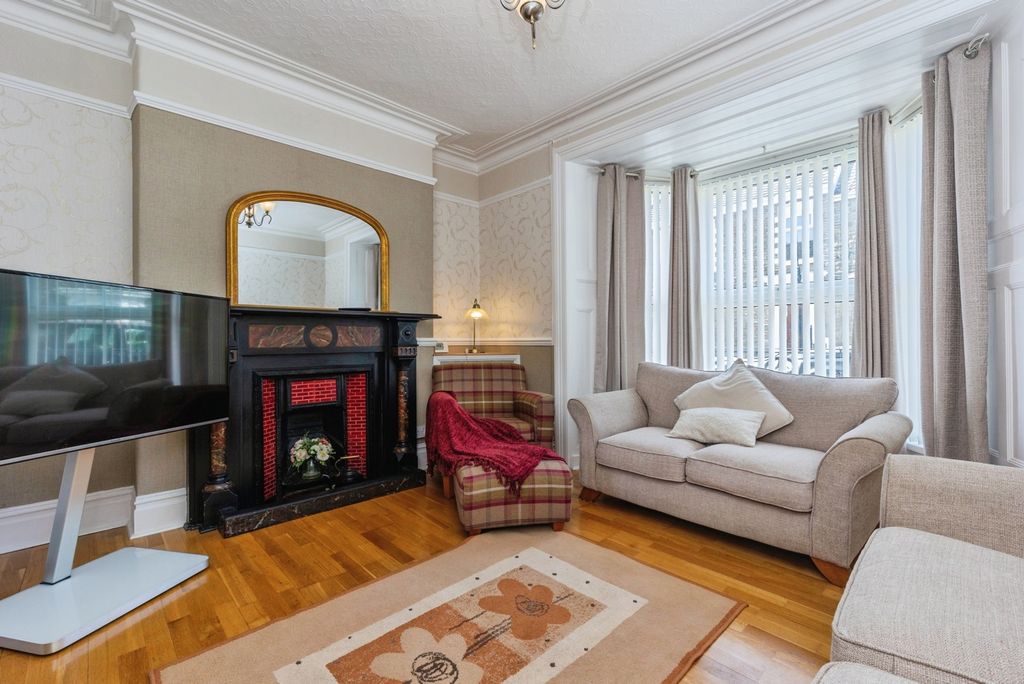Property photo 3 of 24 Pbox-Img.Jpg