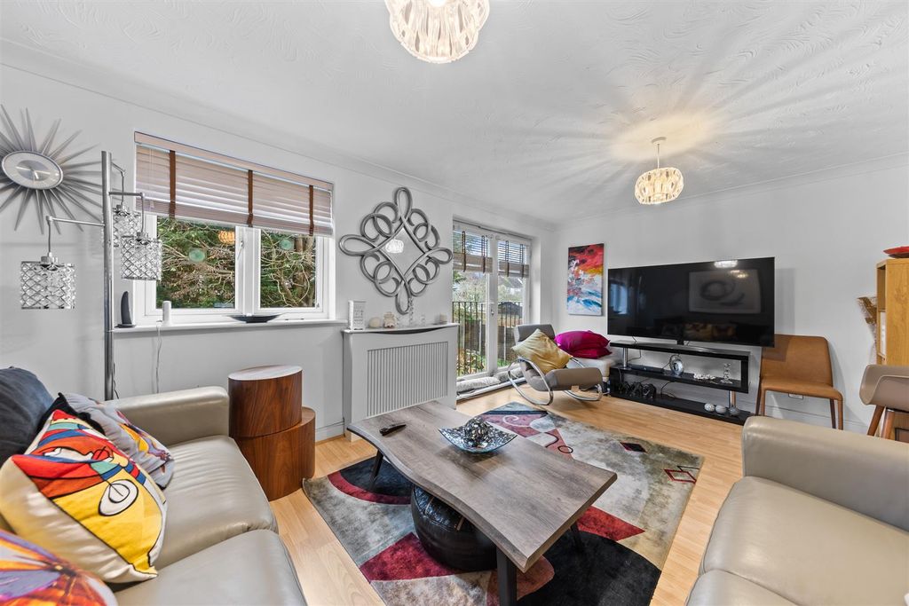 Property photo 2 of 20 76Primroseclweb18.Jpg