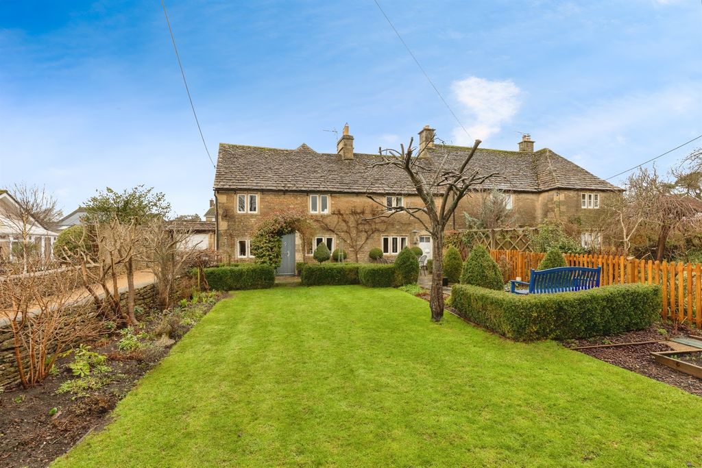 Property photo 3 of 20