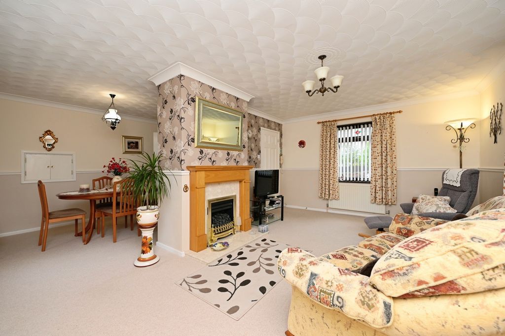 Property photo 3 of 17 Photo