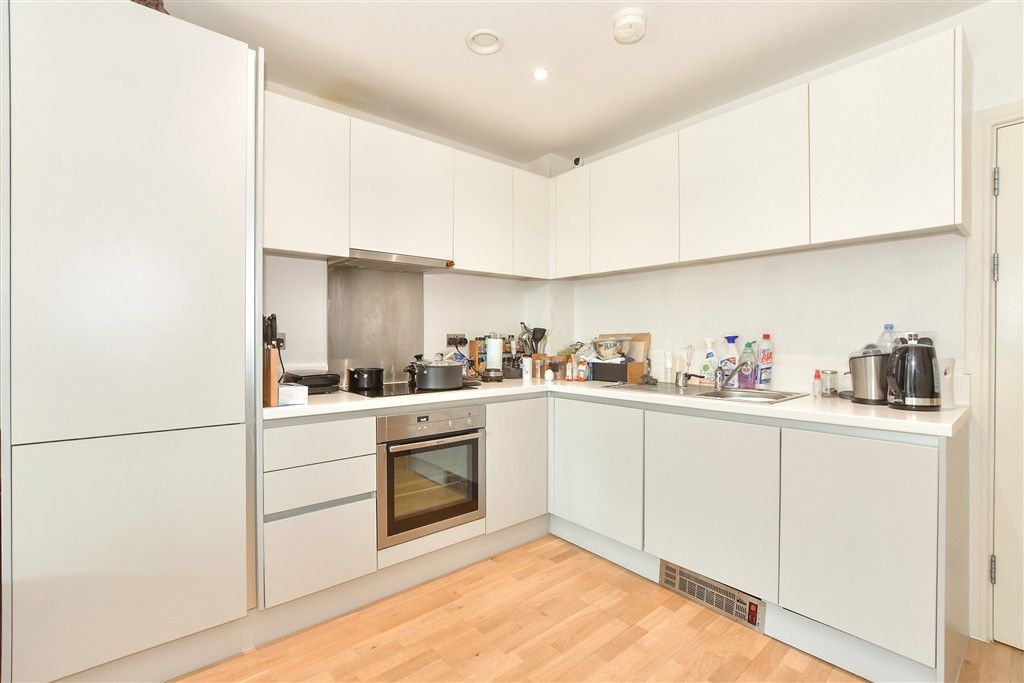 Property photo 2 of 7 Lounge/Kitchen/Bedroom