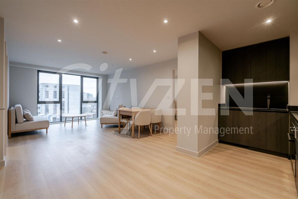 Property photo 1 of 25 Reception