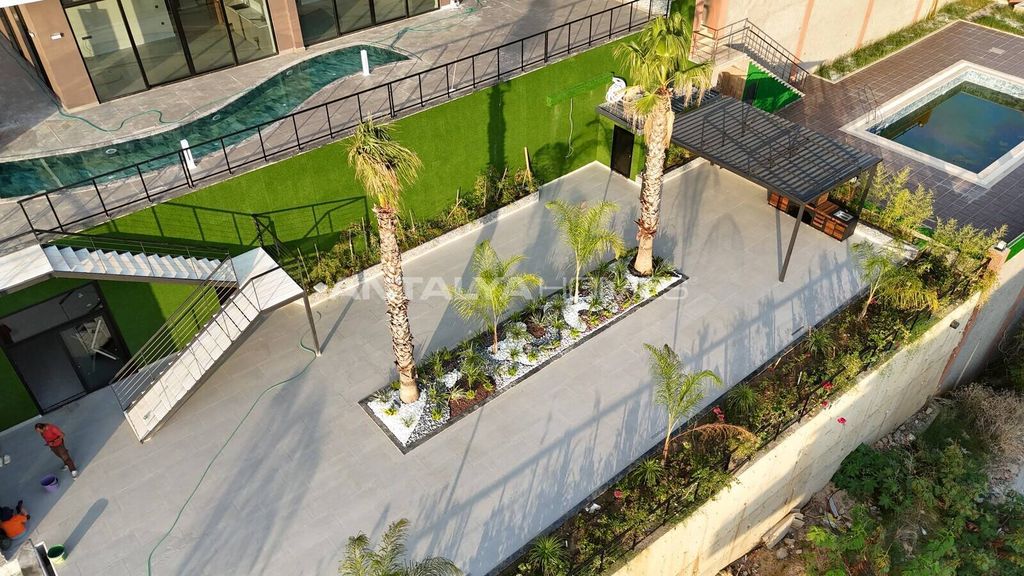 Property photo 3 of 5