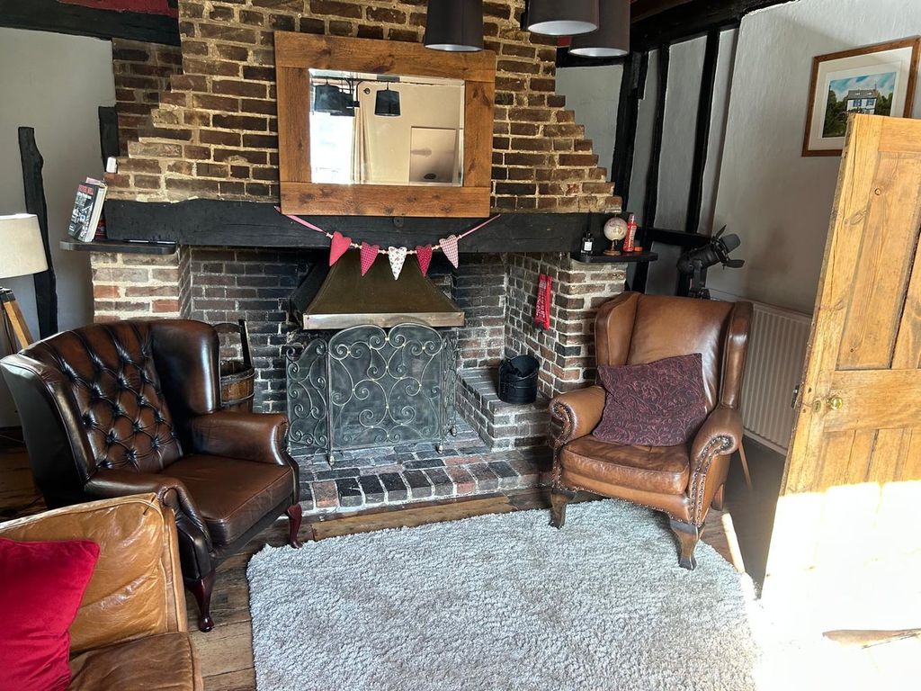 Property photo 3 of 11