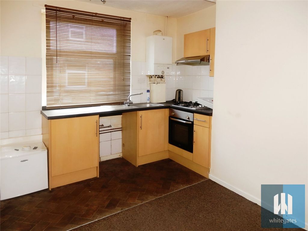Property photo 2 of 8 Picture No. 18