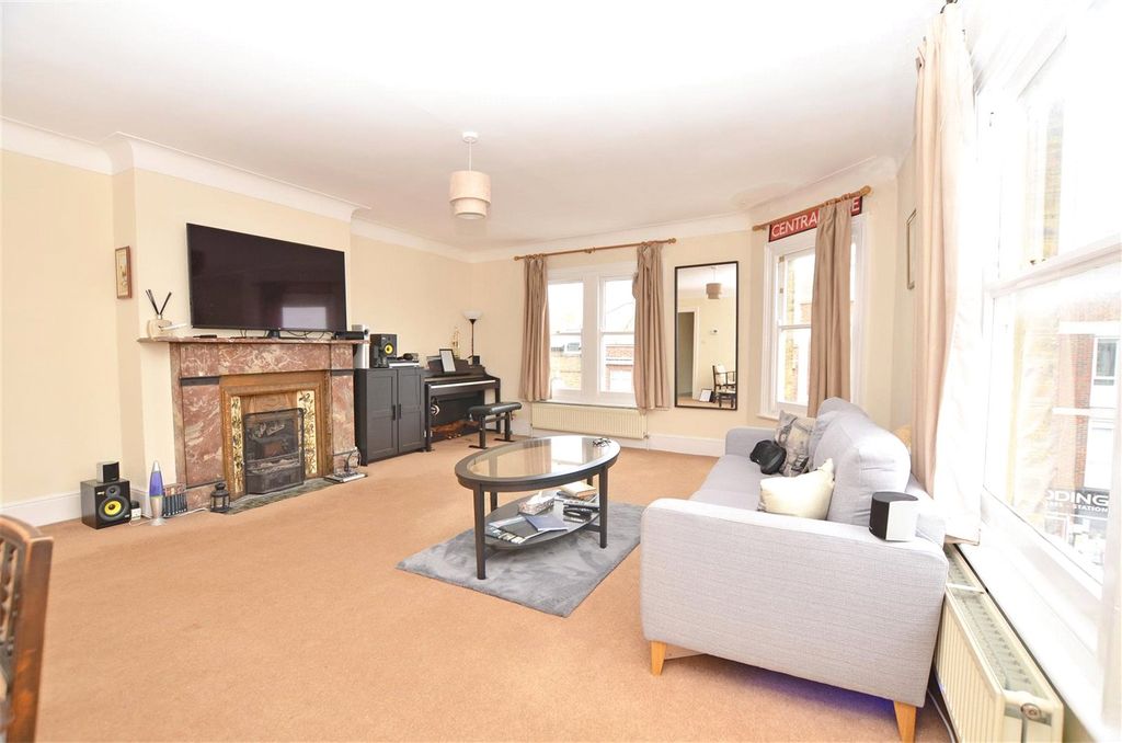 Property photo 2 of 8 Picture No. 06