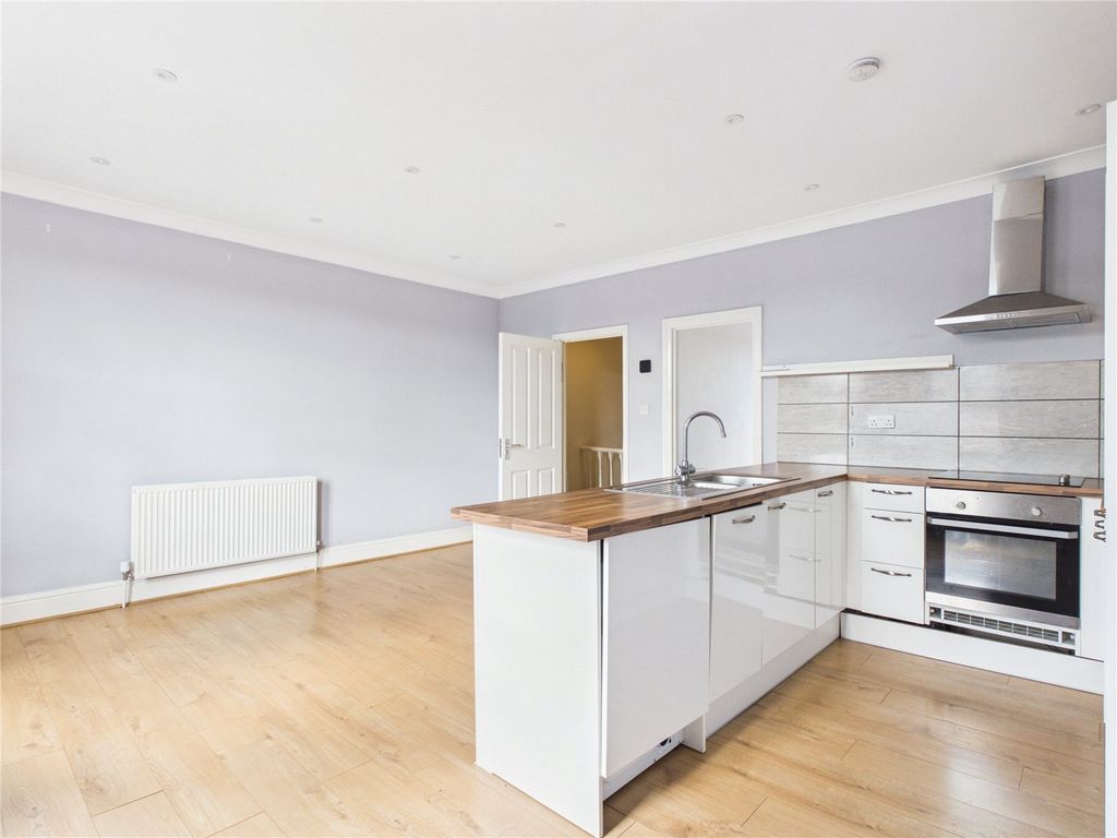 Property photo 3 of 7 Picture No. 04