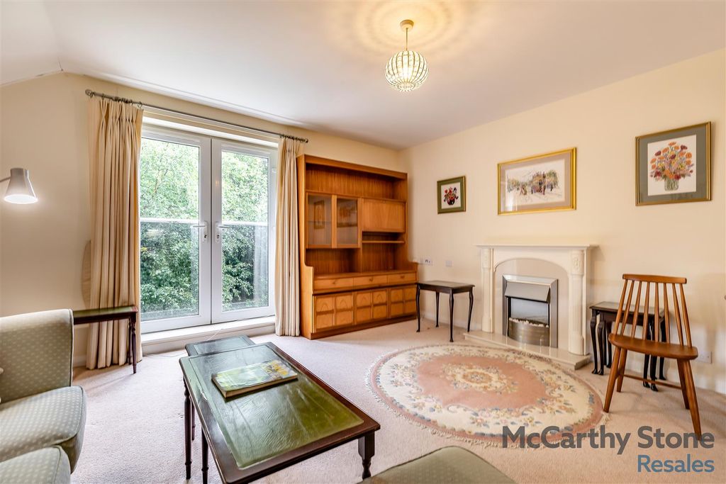 Property photo 2 of 16 8651108-Interior06.Jpg