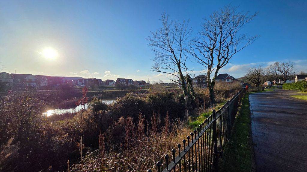 Property photo 3 of 29