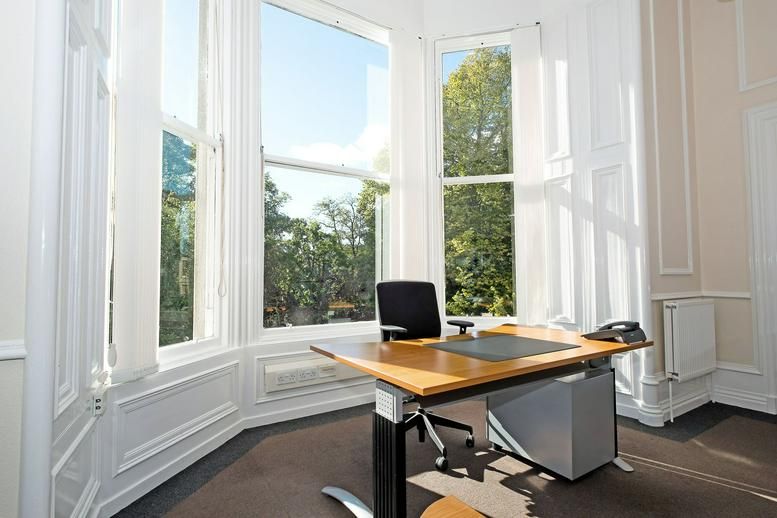 Property photo 2 of 25