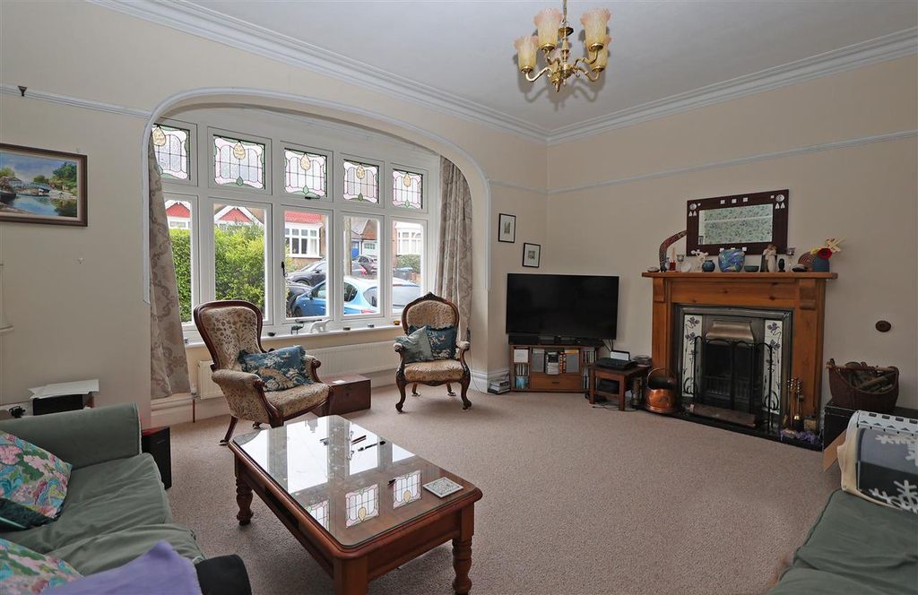 Property photo 3 of 26 Sitting Room