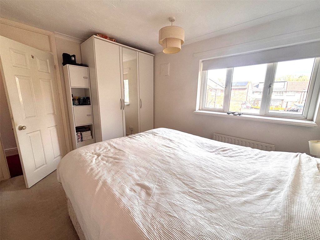 Property photo 3 of 13 Bedroom