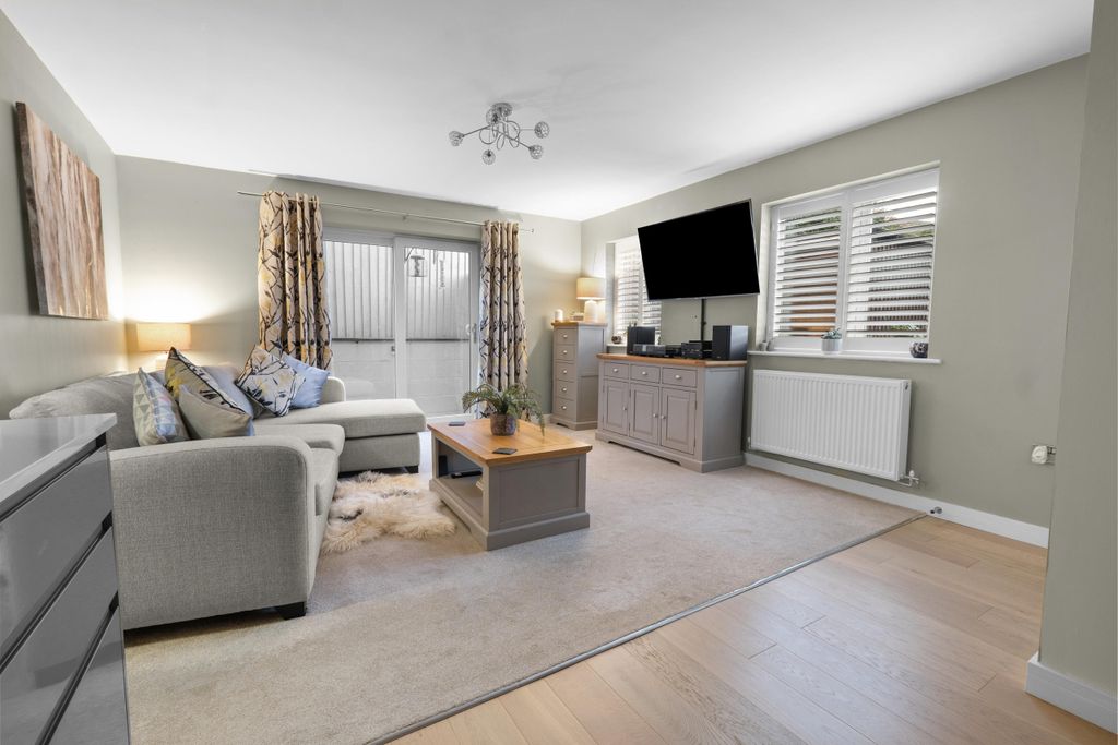 Property photo 2 of 12 Dscf0029