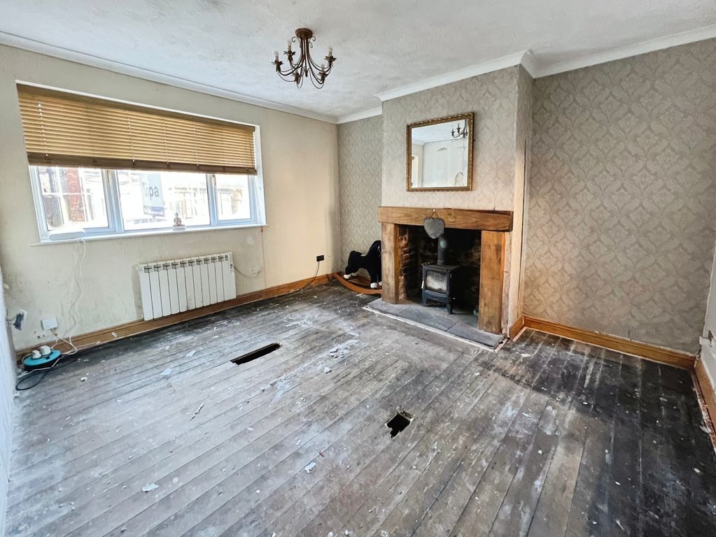 Property photo 2 of 10 Lounge