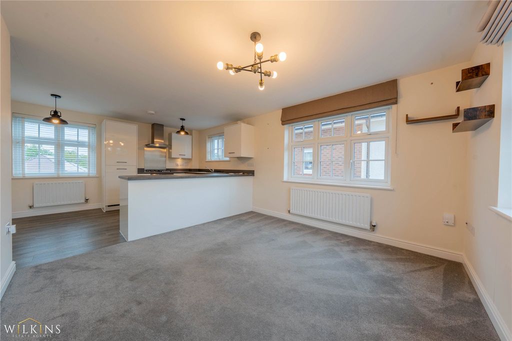 Property photo 2 of 16 Picture No. 28
