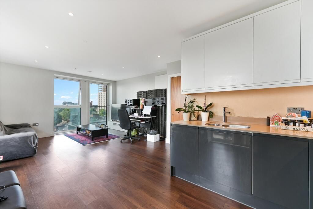 Property photo 3 of 9