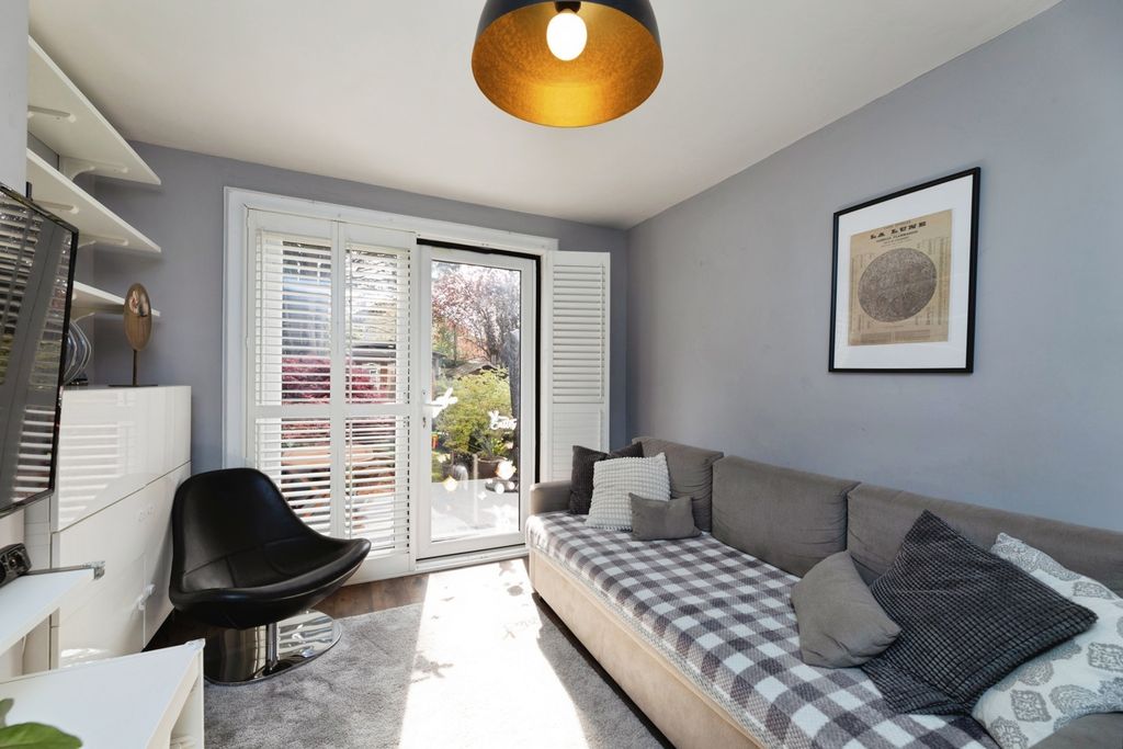 Property photo 3 of 21 Pbox-Img.Jpg