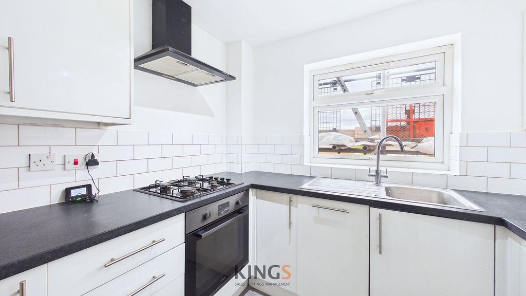 Property photo 2 of 12 Kitchen