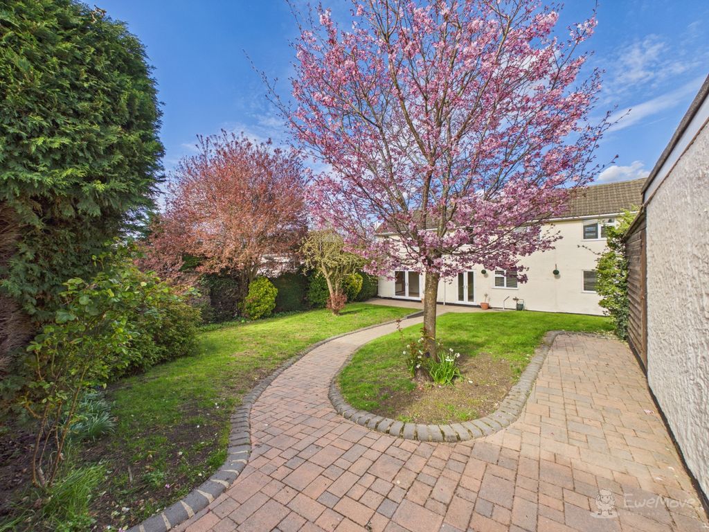 Property photo 1 of 24 Garden- Mark Stephens Ewemove Newmarket And Soham