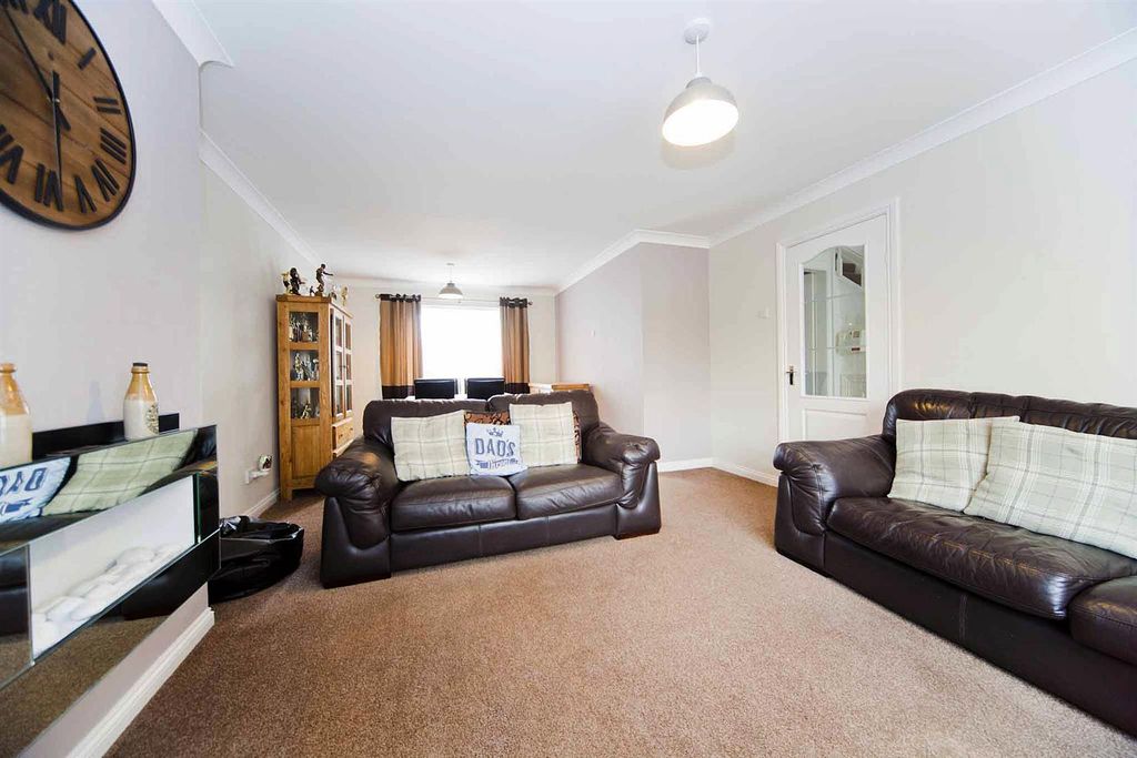 Property photo 3 of 21
