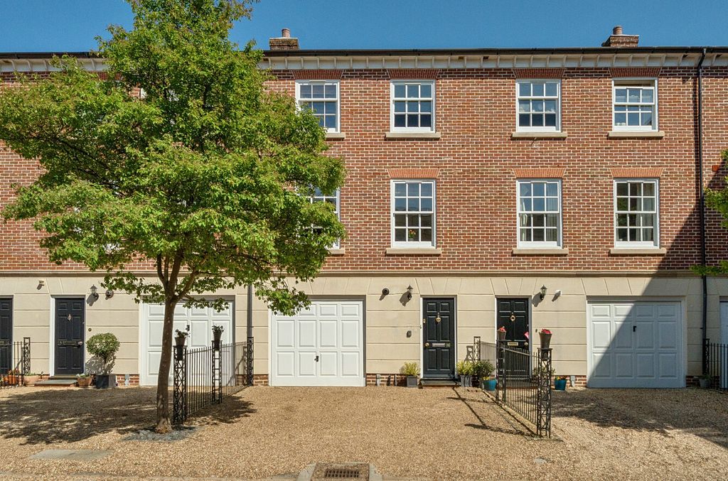 Property photo 1 of 36 1439494-6-69E8cd7...