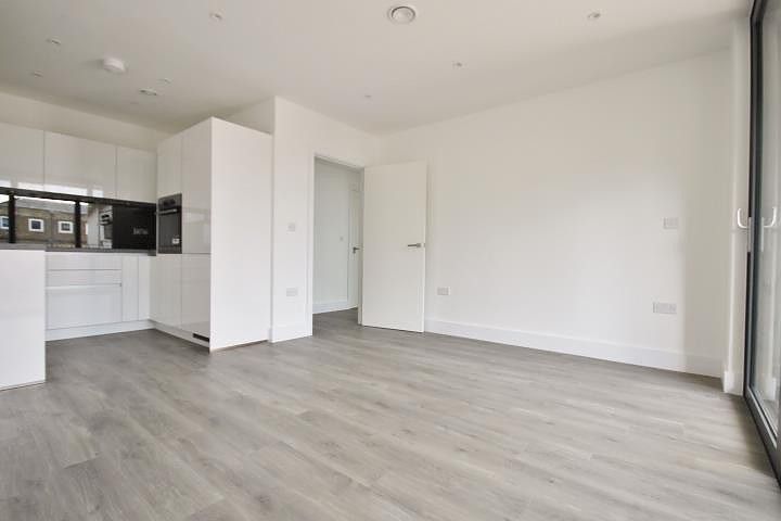Property photo 3 of 13 Open-Plan Living Spa