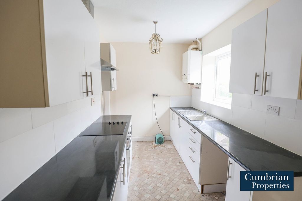 Property photo 2 of 13 Kitchen