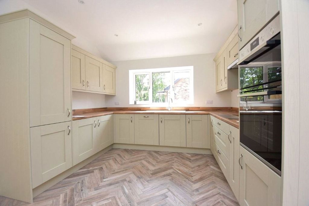 Property photo 2 of 9 Picture 2